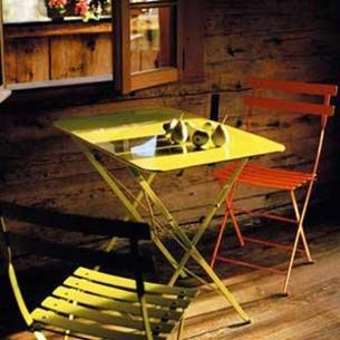 Bistro 77x57 Table